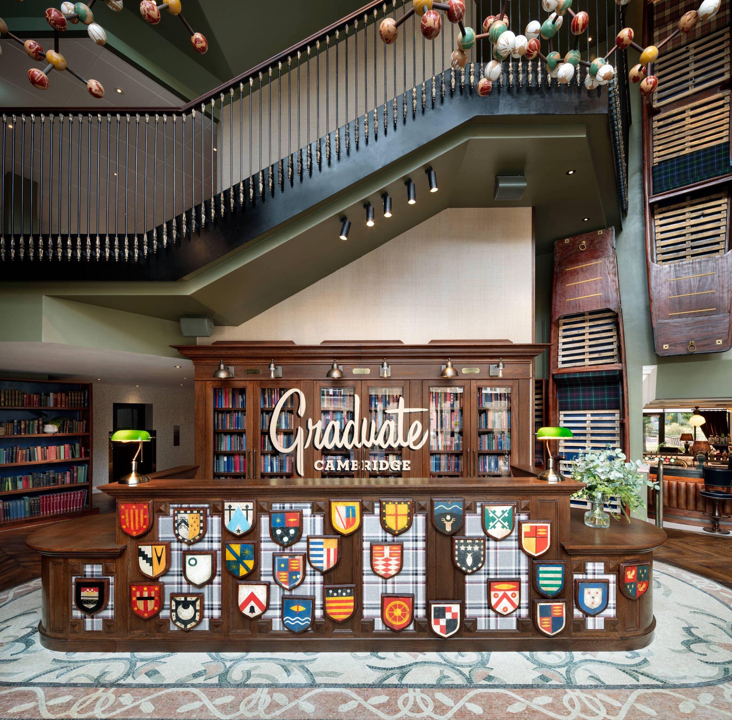 Graduate By Hilton Cambridge Hotel Bagian luar foto