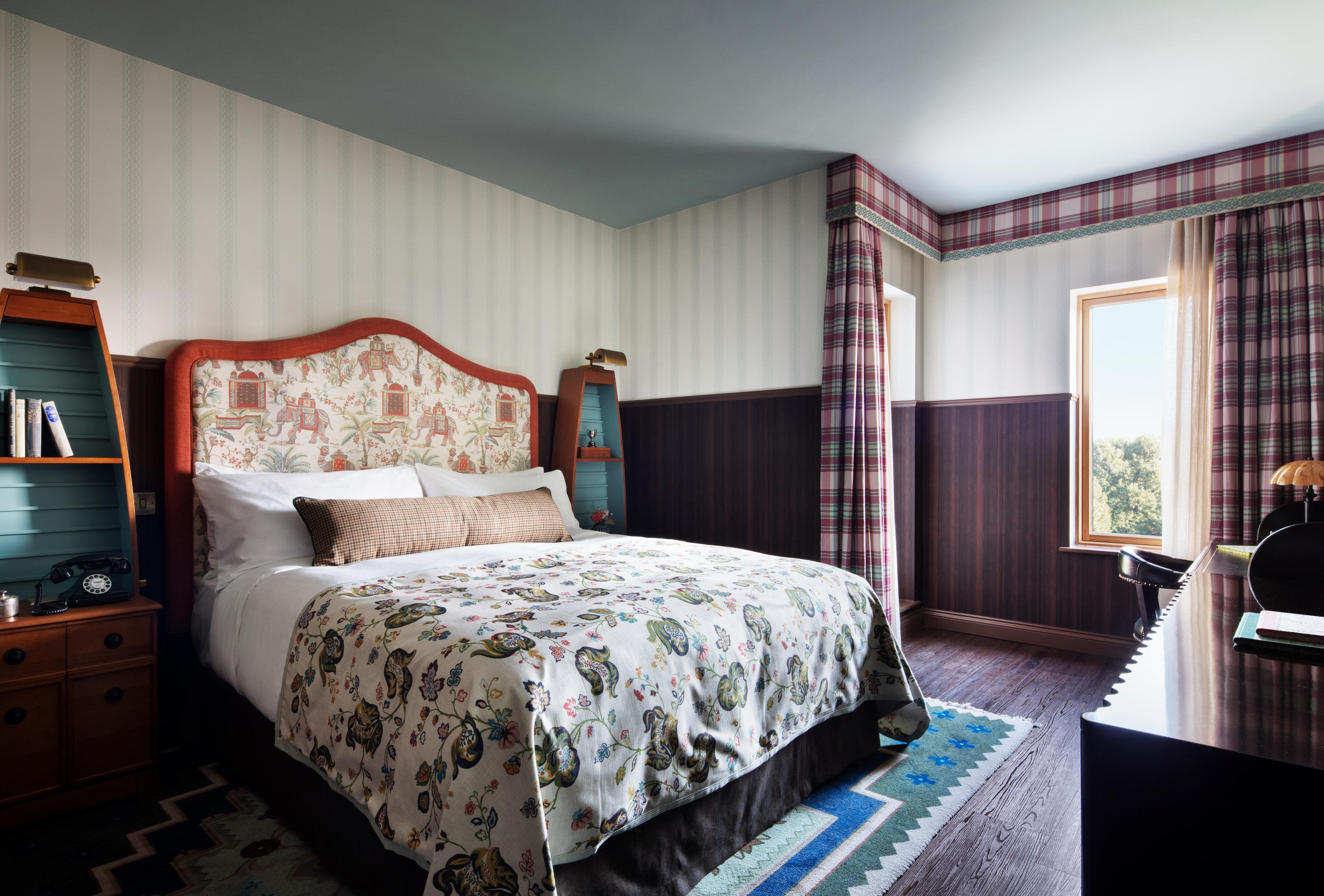 Graduate By Hilton Cambridge Hotel Bagian luar foto