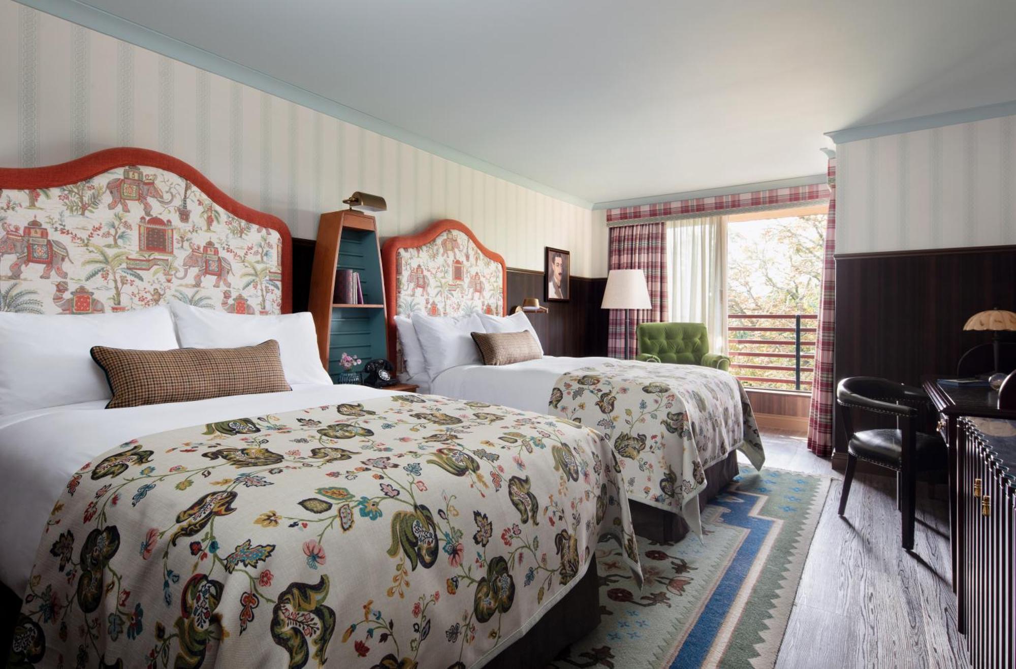 Graduate By Hilton Cambridge Hotel Bagian luar foto