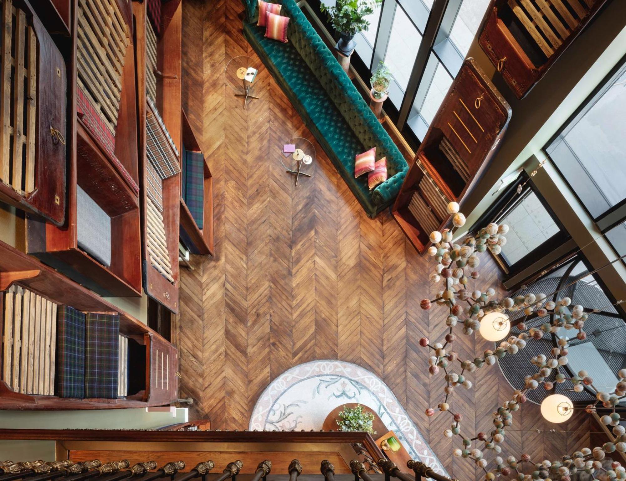 Graduate By Hilton Cambridge Hotel Bagian luar foto